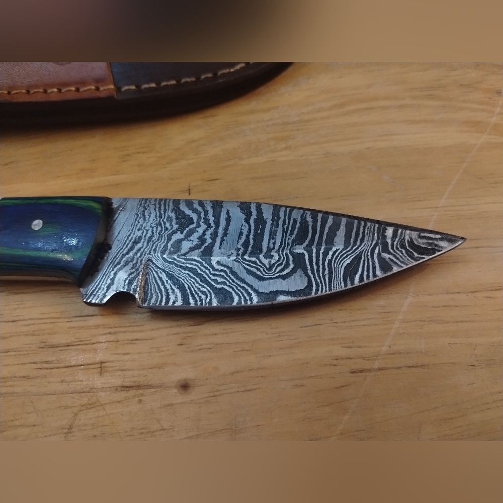 New Damascus steel blade men's hunting knife with sheath - Picture 5 of 9